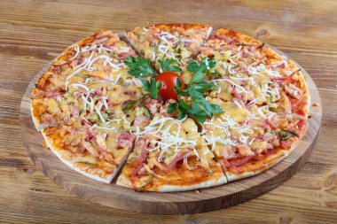 İtalyan pizza peyniri ile 