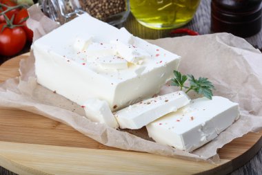 beyaz peynir ile baharat