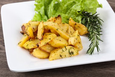 Dereotu ile fırında patates 