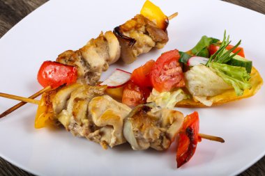 Lezzetli tavuk şiş