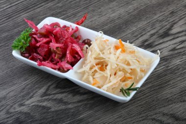 Viniagrette ve fermente lahana 