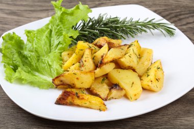 Dereotu ile fırında patates