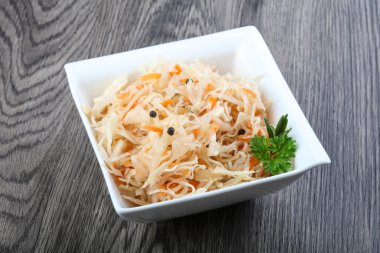 Mayalanmış lahana lahana turşusu