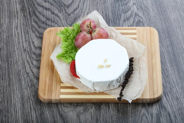 Delicious Brie cheese — Stock Photo, Image