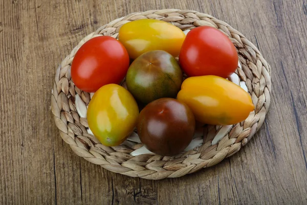 Свіжий стиглий томатний мікс — стокове фото