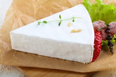 Lezzetli Brie peyniri