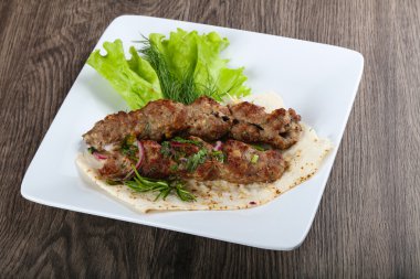 Izgara kuzu kebabı