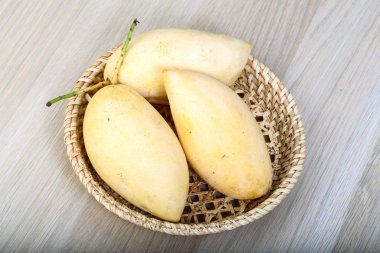 Sarı olgun Mango