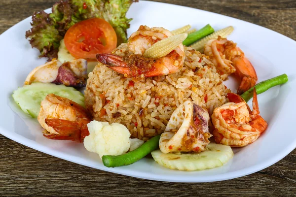 Arroz frito com frutos do mar — Fotografia de Stock