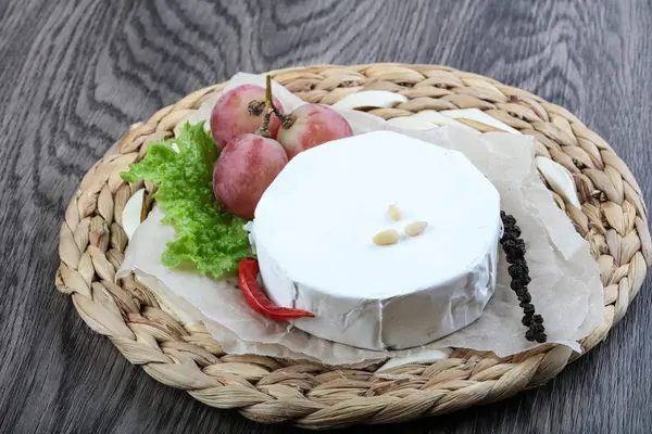 Delicious Brie cheese — Stock Photo, Image