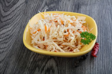 Mayalanmış lahana lahana turşusu