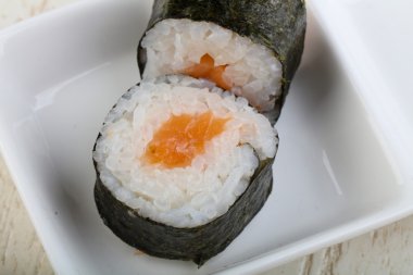 somon ile geleneksel rulo