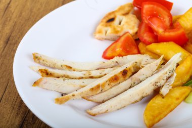 Izgara tavuk göğsü.