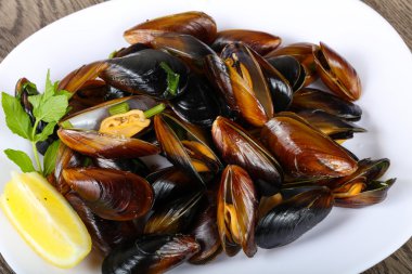Lezzetli haşlanmış midye