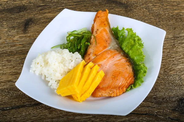 Bife de salmão assado — Fotografia de Stock