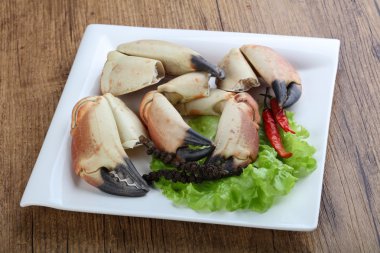 Yengeç pençeleri incelik etli