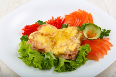 Domuz eti biftek domates ile 