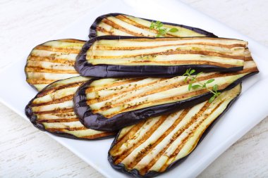 Etkili ızgara patlıcan