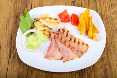 Lezzetli ızgara domuz pastırması