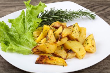 Dereotu ile fırında patates