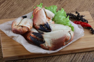 Yengeç pençeleri incelik etli