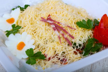 Lezzetli salam salata