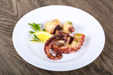 Limonlu Izgara ahtapot