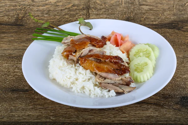Bebek panggang dengan nasi — Stok Foto