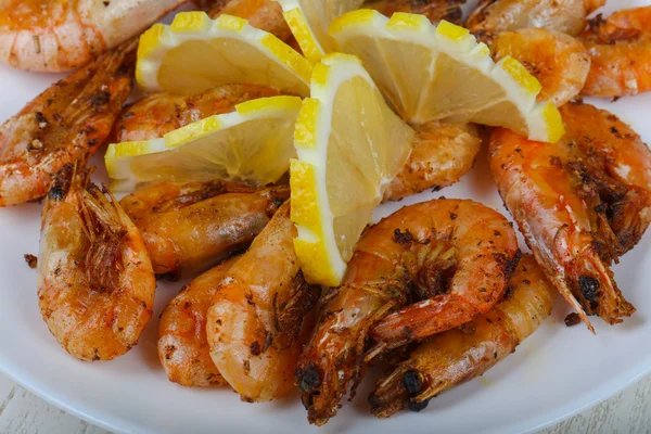 Camarones asados con ajo —  Fotos de Stock