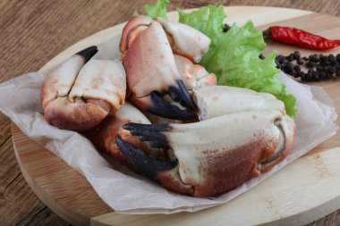 Yengeç pençeleri incelik etli