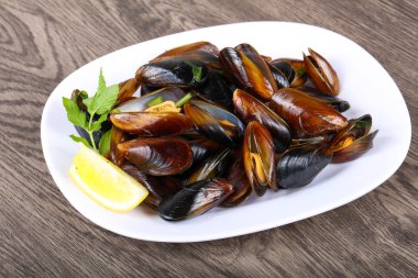 Lezzetli haşlanmış midye