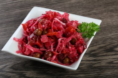 Viniagrette Rus salatası
