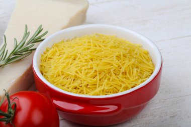 Pişmemiş makarna - erişte