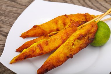 Tay geleneksel tavuk satay