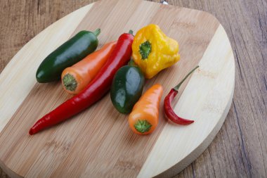 Taze olgun biber karışımı