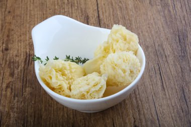 Lezzetli peynir Tete de Moin