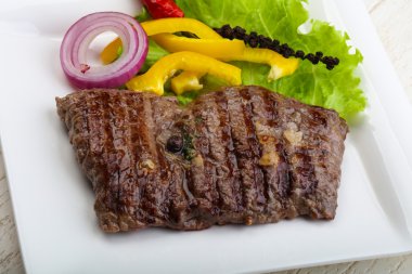 Izgara biftek.