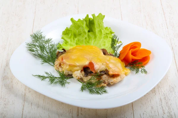 Baked chicken with mushrooms — Stock Photo, Image