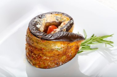 Lezzetli doldurulmuş patlıcan