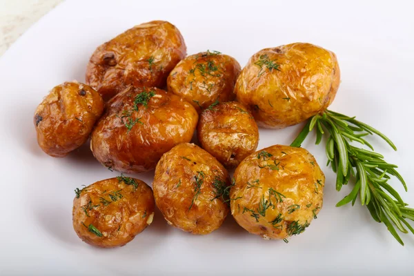 Patata al horno joven — Foto de Stock