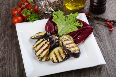 Etkili ızgara patlıcan