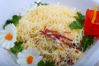 Lezzetli salam salata