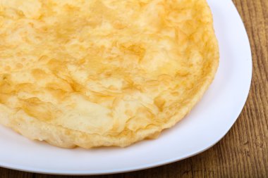 Hint ekmek plaka üzerinde