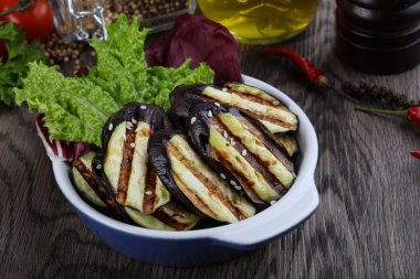 Etkili ızgara patlıcan