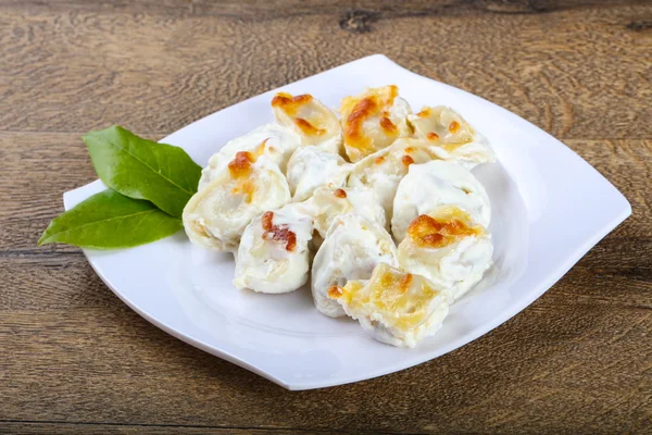 Fried Russian dumplings — Stock Photo, Image