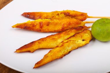 Tay geleneksel tavuk satay