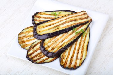 Etkili ızgara patlıcan