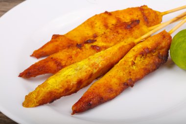 Tay geleneksel tavuk satay