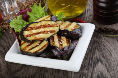 Etkili ızgara patlıcan