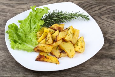 Dereotu ile fırında patates